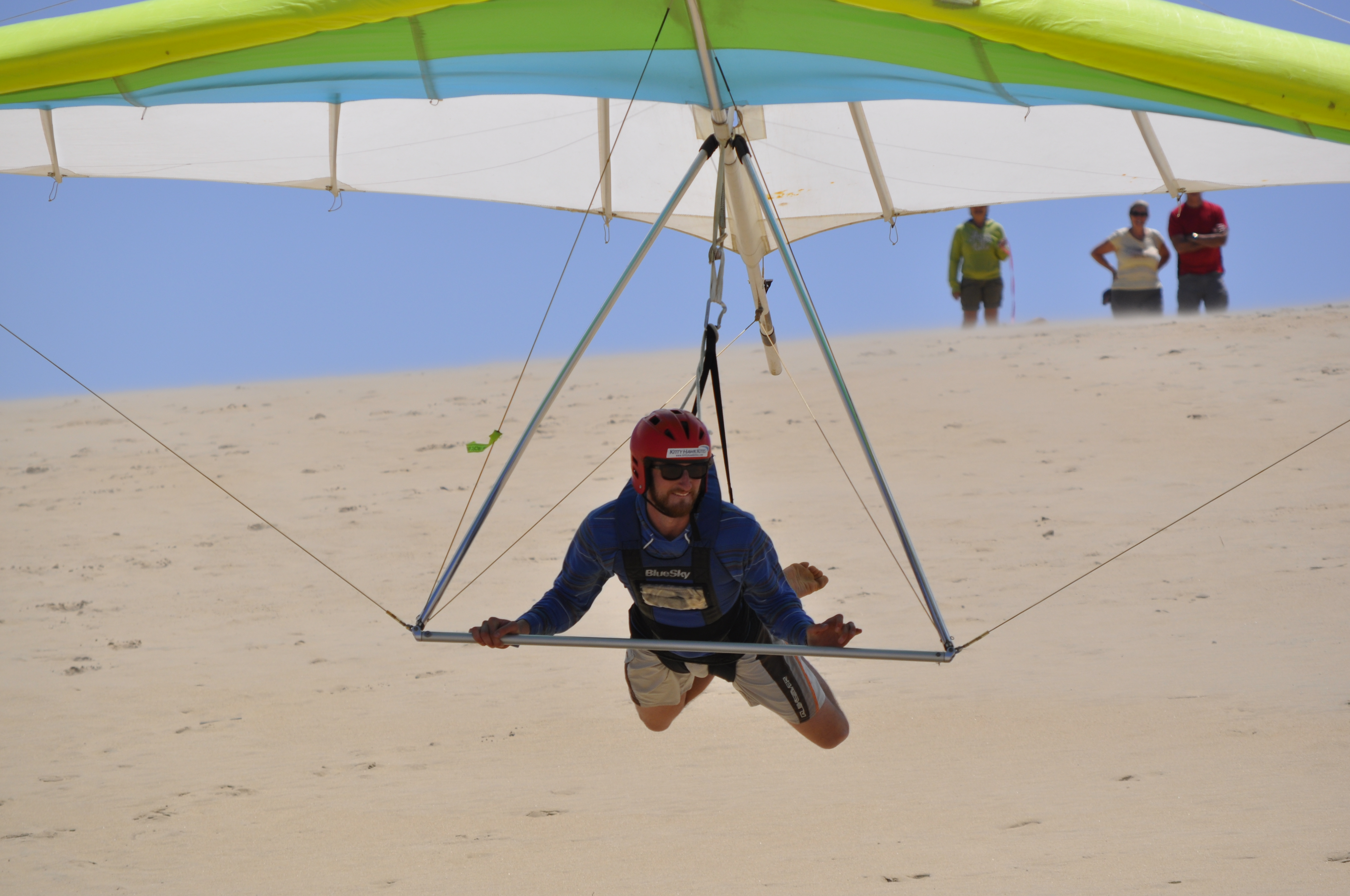 fly on a hang glider